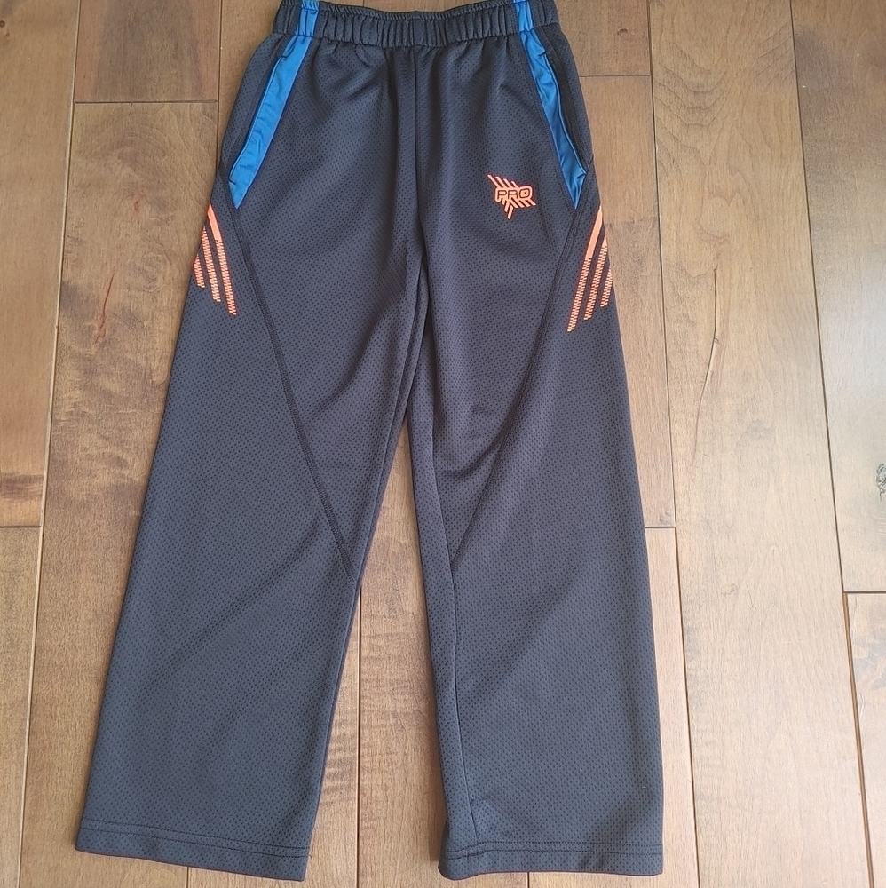 Pant‎ for Boys size 6 by West Coast Connection.